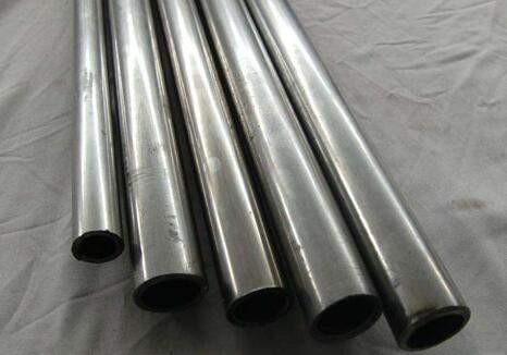 精密高頻<a href=http://www.m.yikejingrui.cn target=_blank class=infotextkey>直縫焊接鋼管</a>.jpg