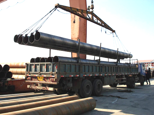 螺旋<a href=http://www.m.yikejingrui.cn target=_blank class=infotextkey>焊接鋼管</a>裝貨圖