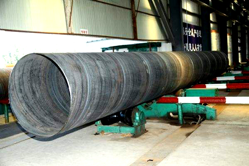 <a href=http://www.m.yikejingrui.cn target=_blank class=infotextkey>螺旋焊接鋼管</a>探傷現場